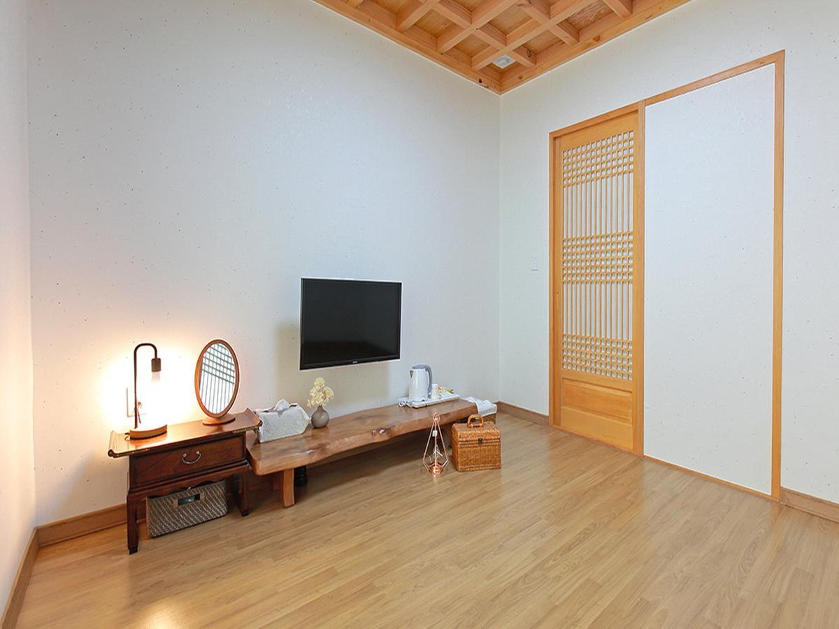 Cheonggong Hanok Stay Gyeongju Eksteriør bilde