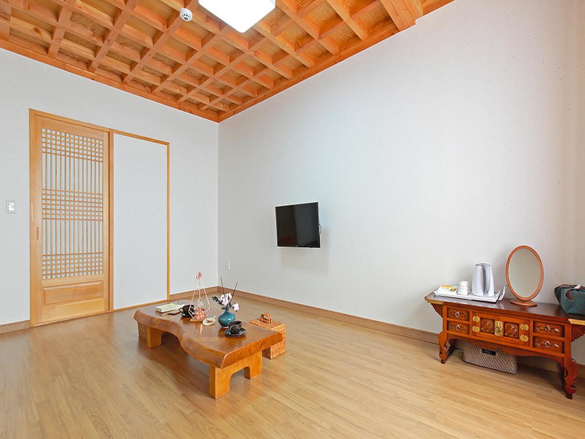 Cheonggong Hanok Stay Gyeongju Eksteriør bilde