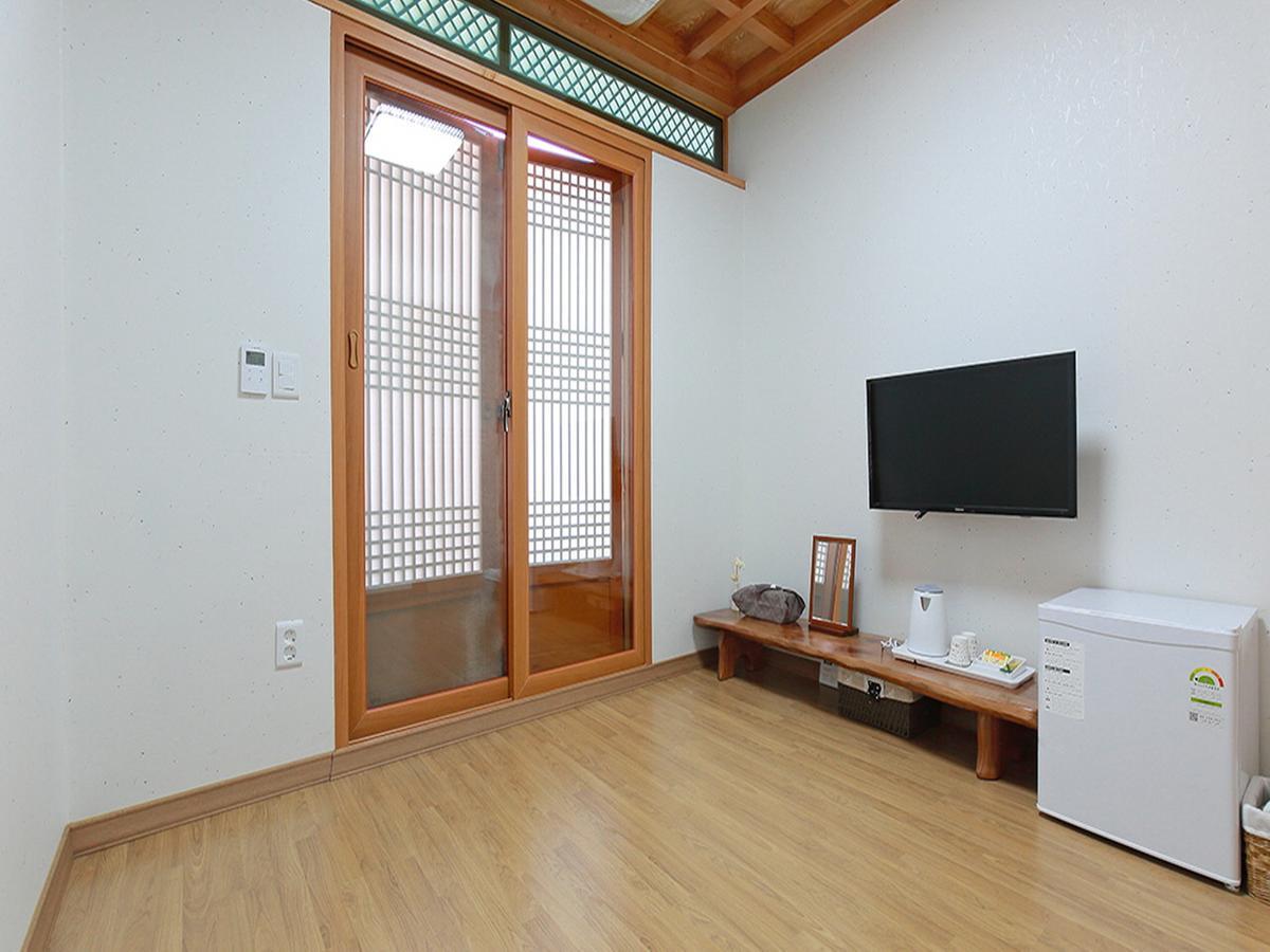 Cheonggong Hanok Stay Gyeongju Eksteriør bilde