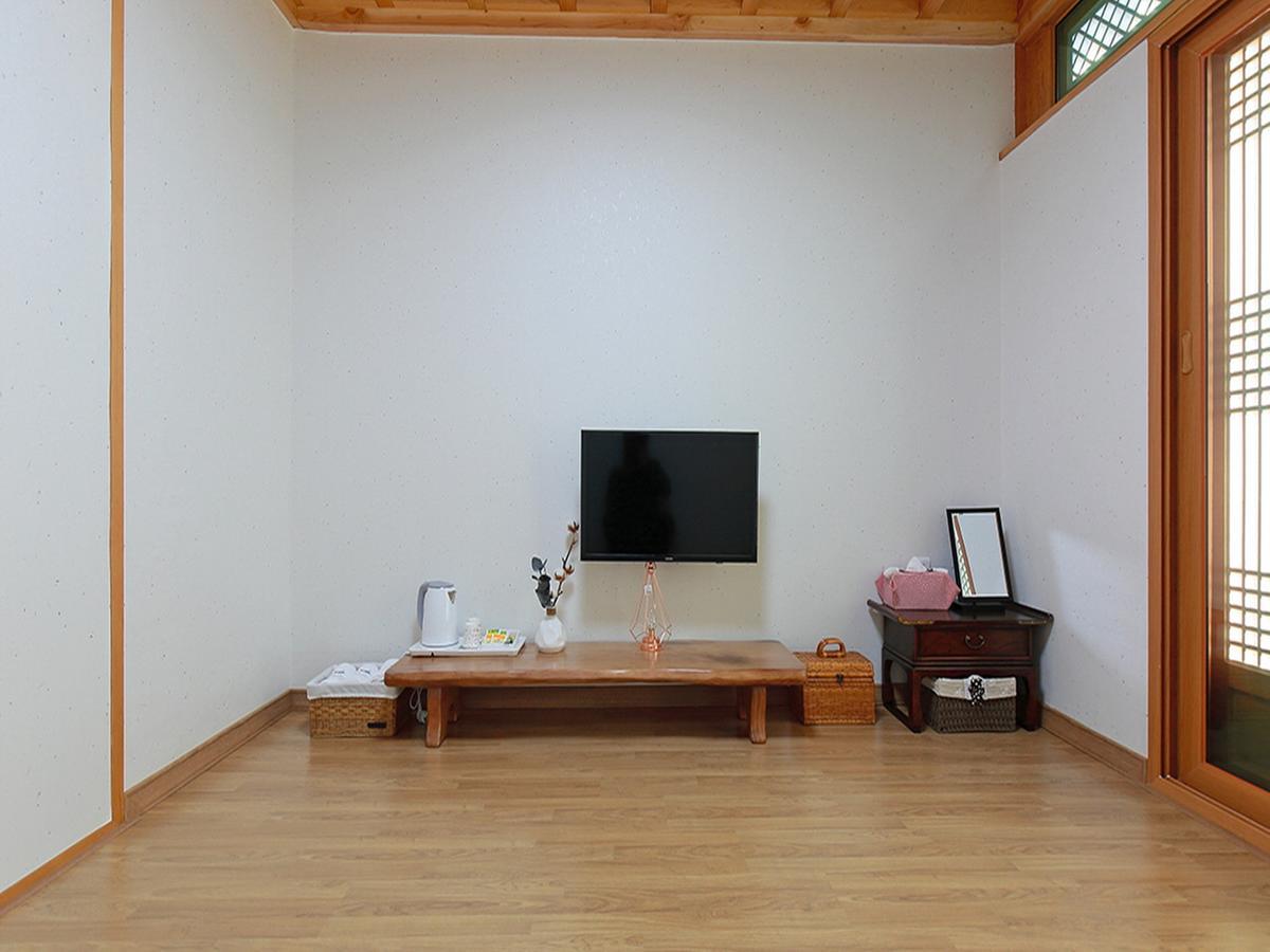 Cheonggong Hanok Stay Gyeongju Eksteriør bilde