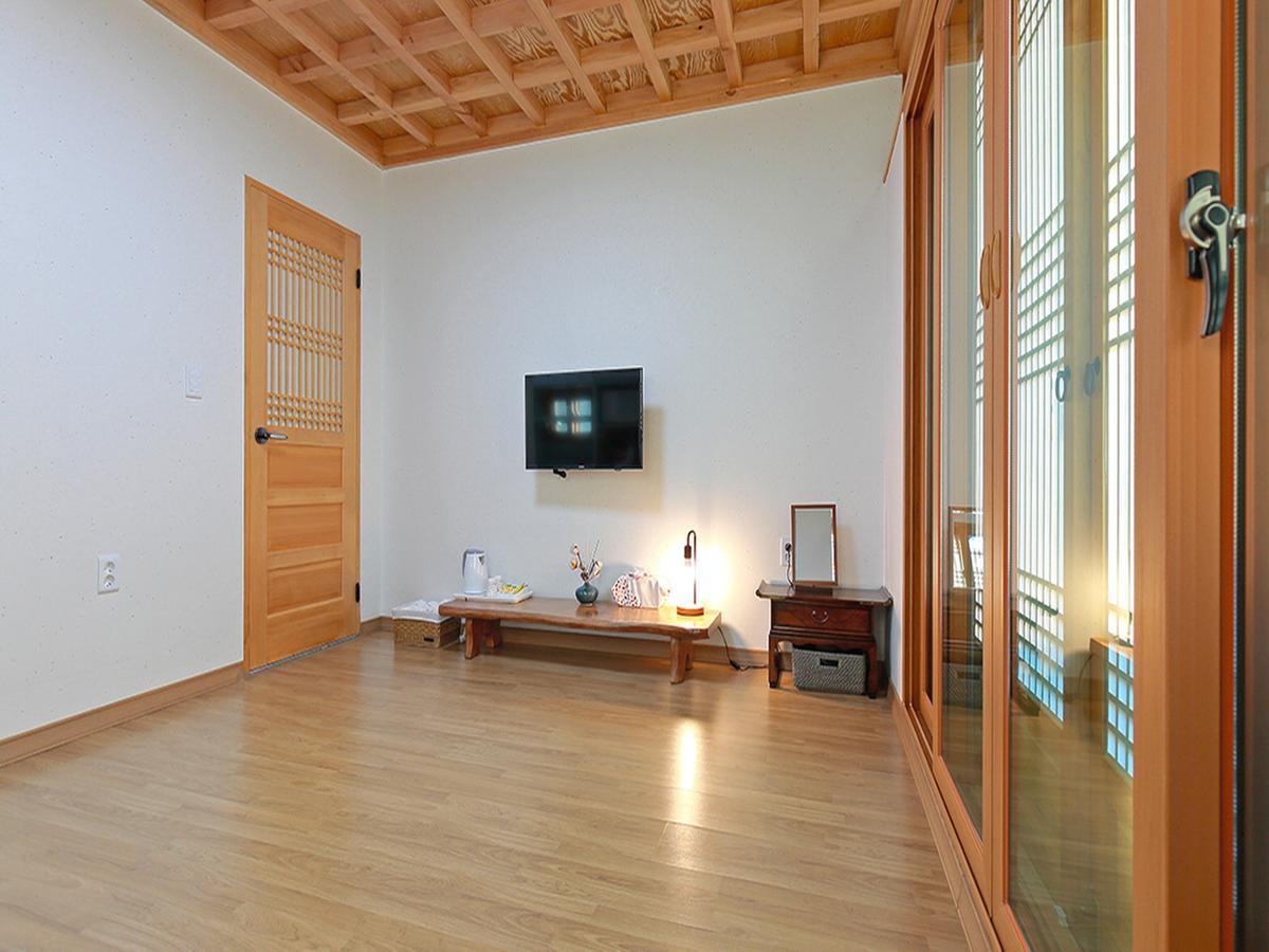 Cheonggong Hanok Stay Gyeongju Eksteriør bilde