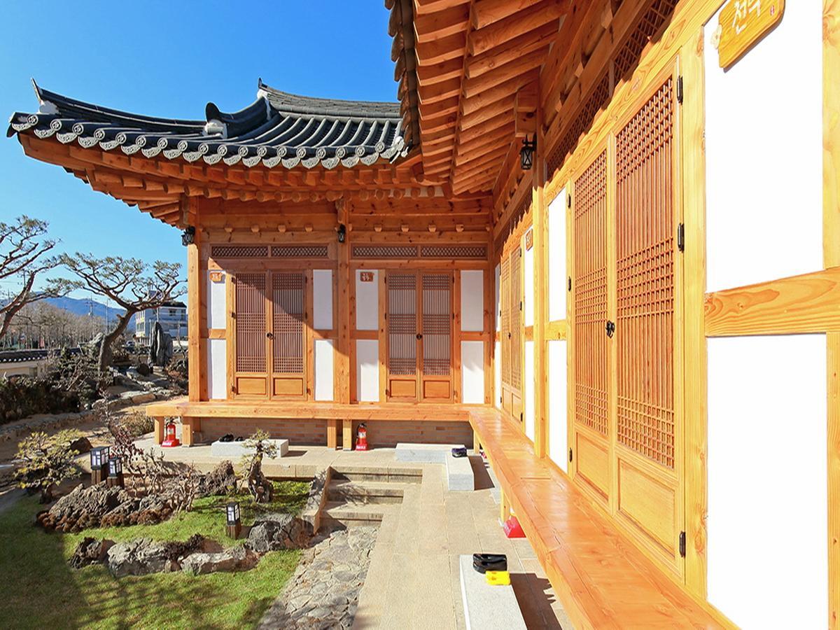 Cheonggong Hanok Stay Gyeongju Eksteriør bilde